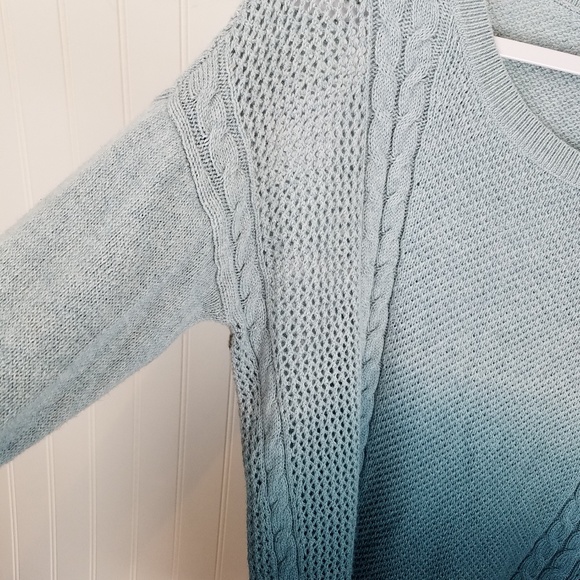 American Eagle Outfitters Blue Ombre Sweater Sz Sm - Picture 4 of 7